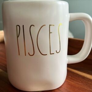 RAE DUNN PISCES MUG